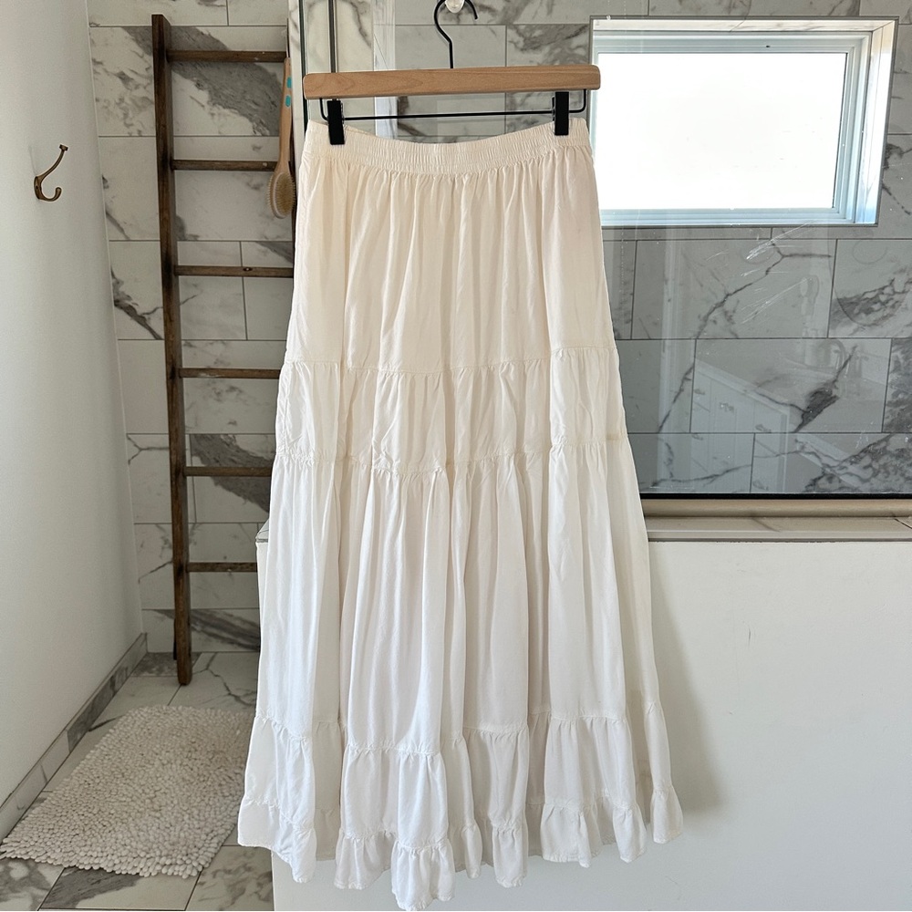 AMERICAN EAGLE Skirt White flowy maxi